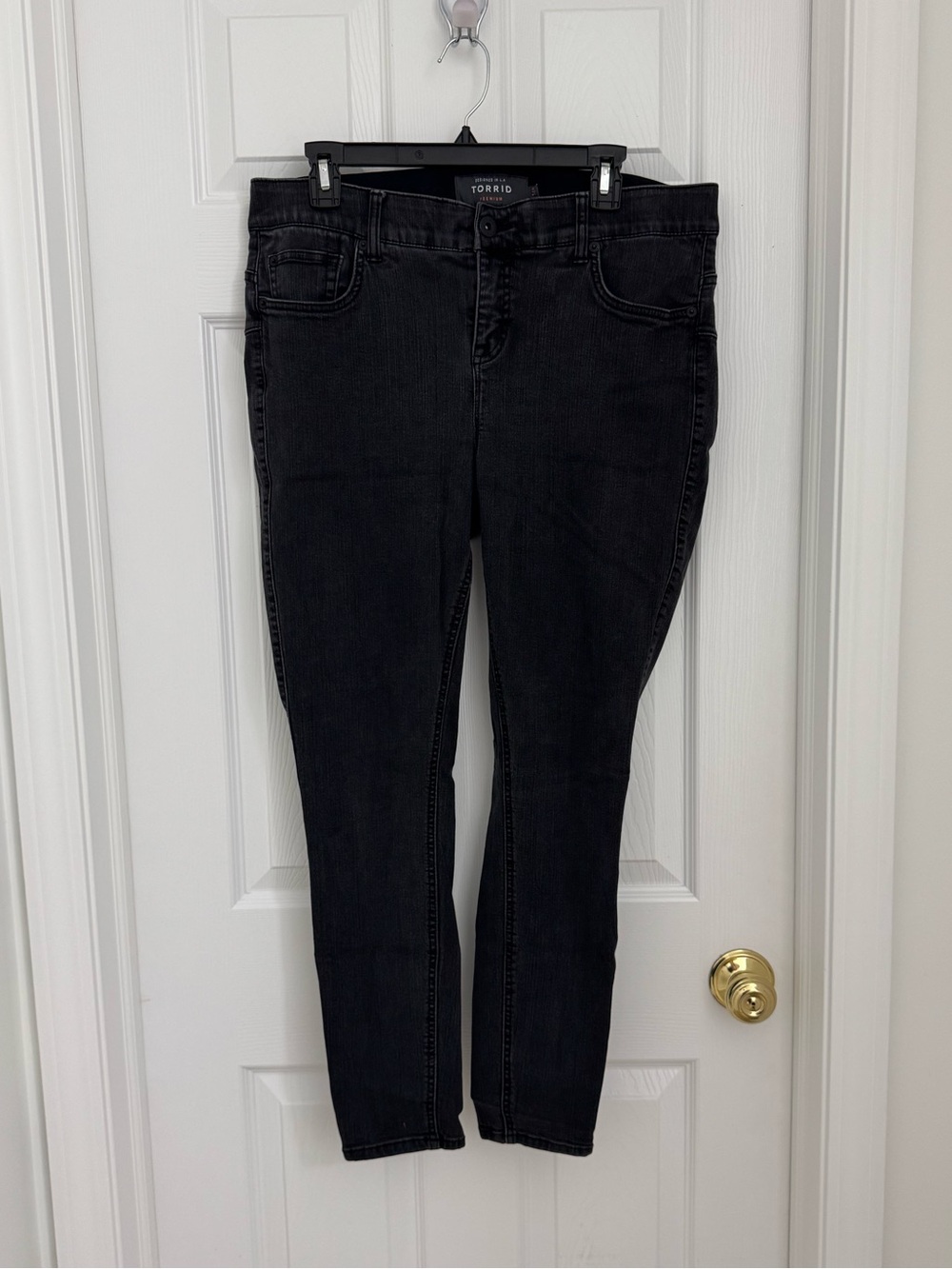 Torrid Bombshell Skinny Jeans Women’s 14R Black Stretch Denim